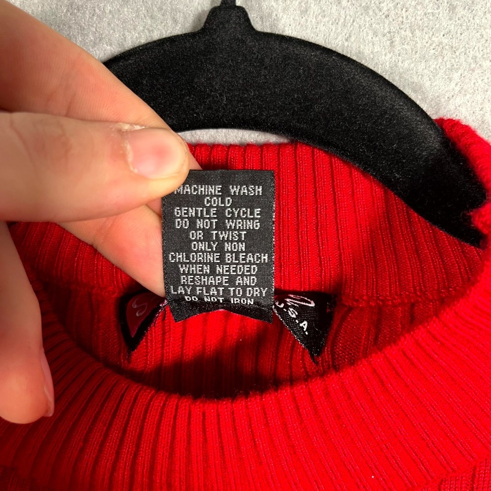 Say What Sweater Dress Womens Medium Red Tight Knit Ribbed Keyhole Cold Shoulder - Picture 3 of 6